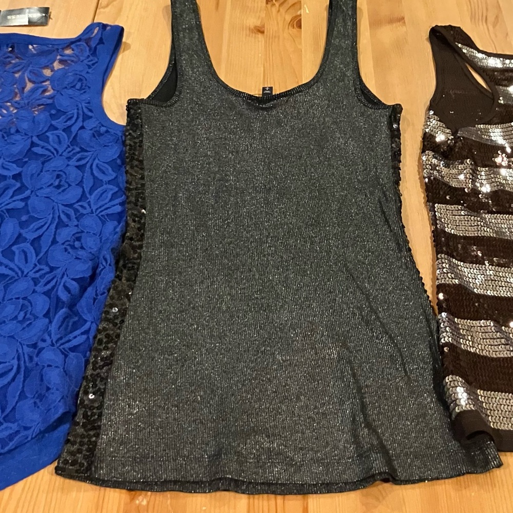 3 Shiny Tanks Size XS & Small Express Sequin blue, black & NWT Tank & Forever 21 - Picture 9 of 13